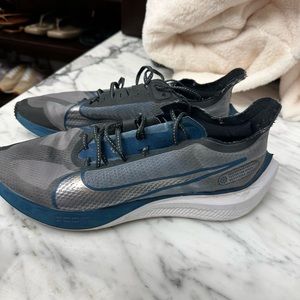 Men’s Nike Zoom Gravity Sneakers